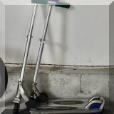 L06. Razor scooters. 
